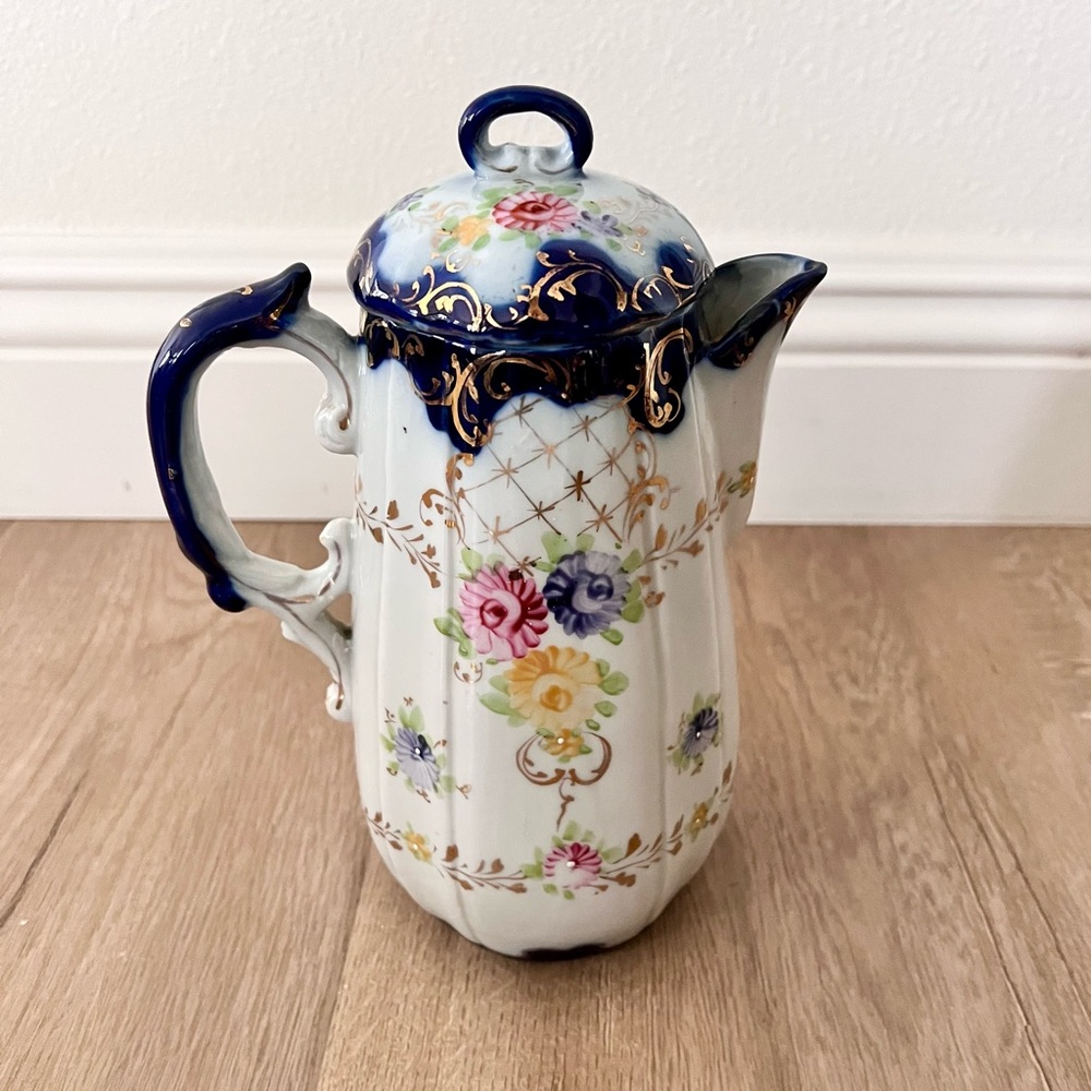 NIPPON JAPAN ART NOUVEAU PORCELAIN COBALT AND GOLD CHOCOLATE POT‎ Vintage 9” H